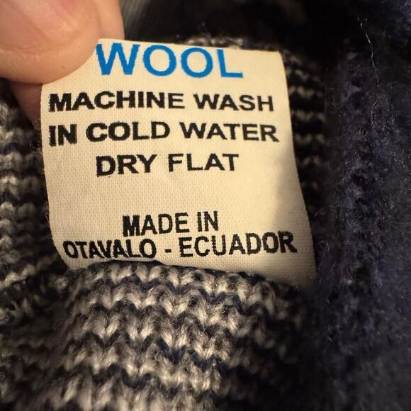 Men’s XL Yari Artesanias Wool Sweater Jacket Hoodie Full Zip Buffalo Design Ecua - Picture 4 of 5